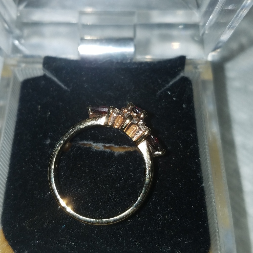 Ring - Picture 4 of 6